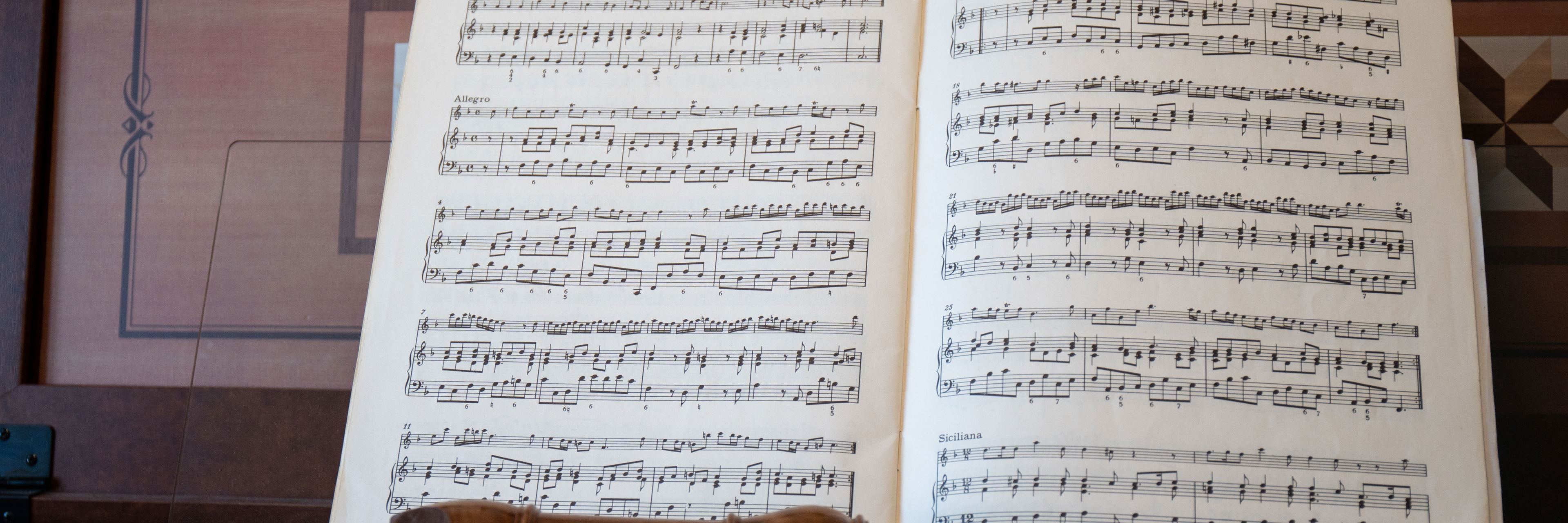 Noder og blokfløjte på klaver - Musikskolen