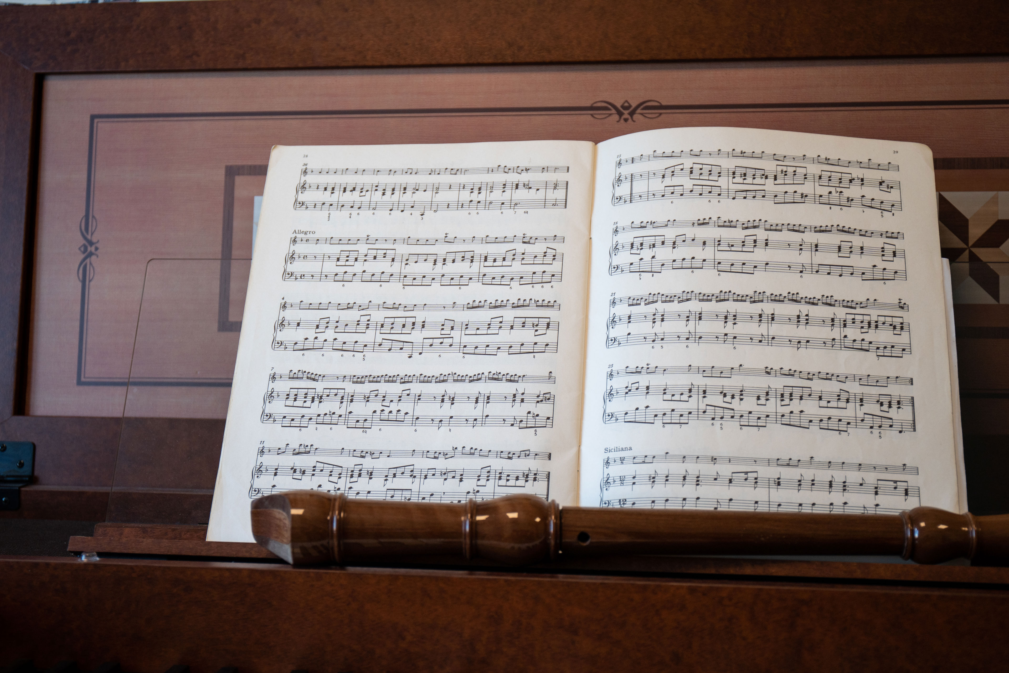 Noder og blokfløjte på klaver - Musikskolen